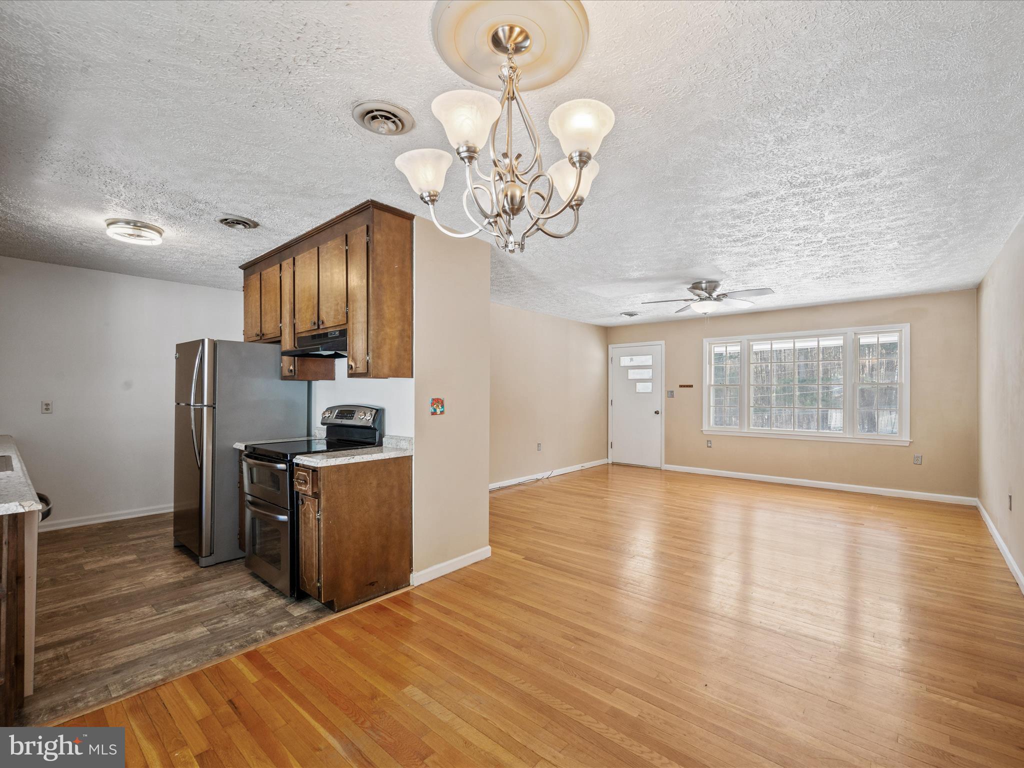 21 Wallace Ave