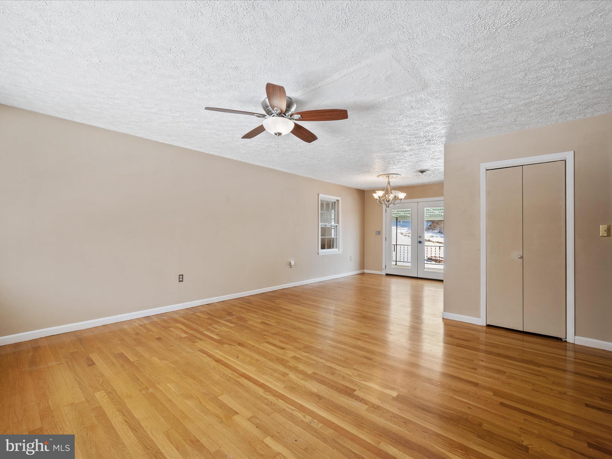 21 Wallace Ave