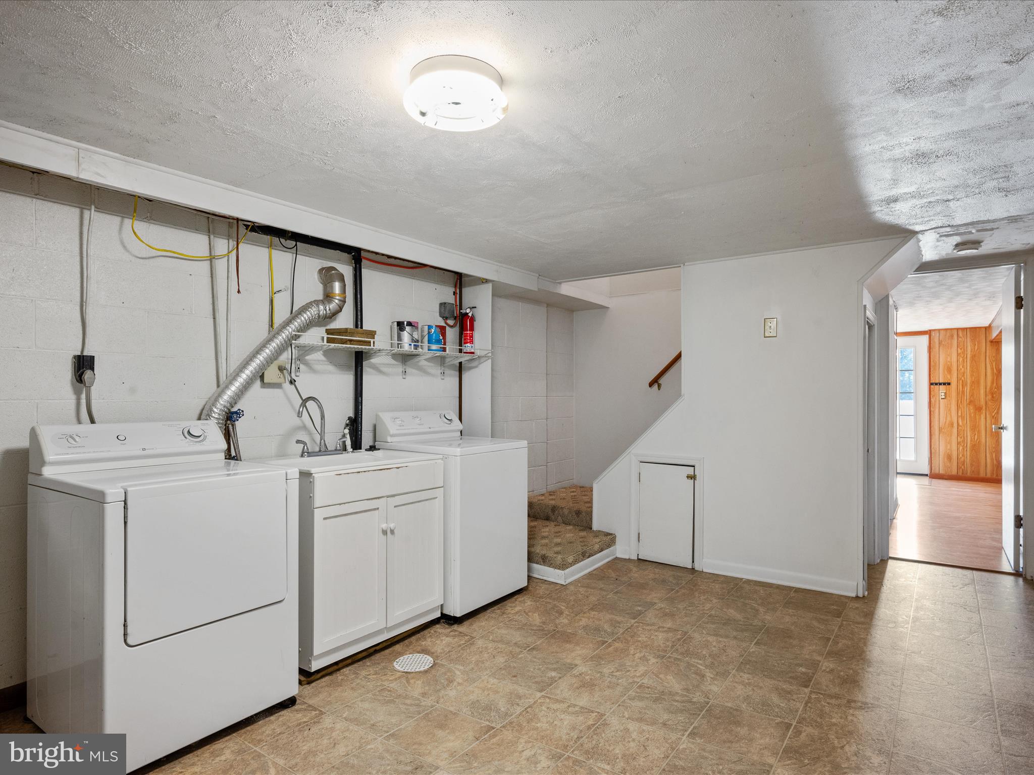 21 Wallace Ave
