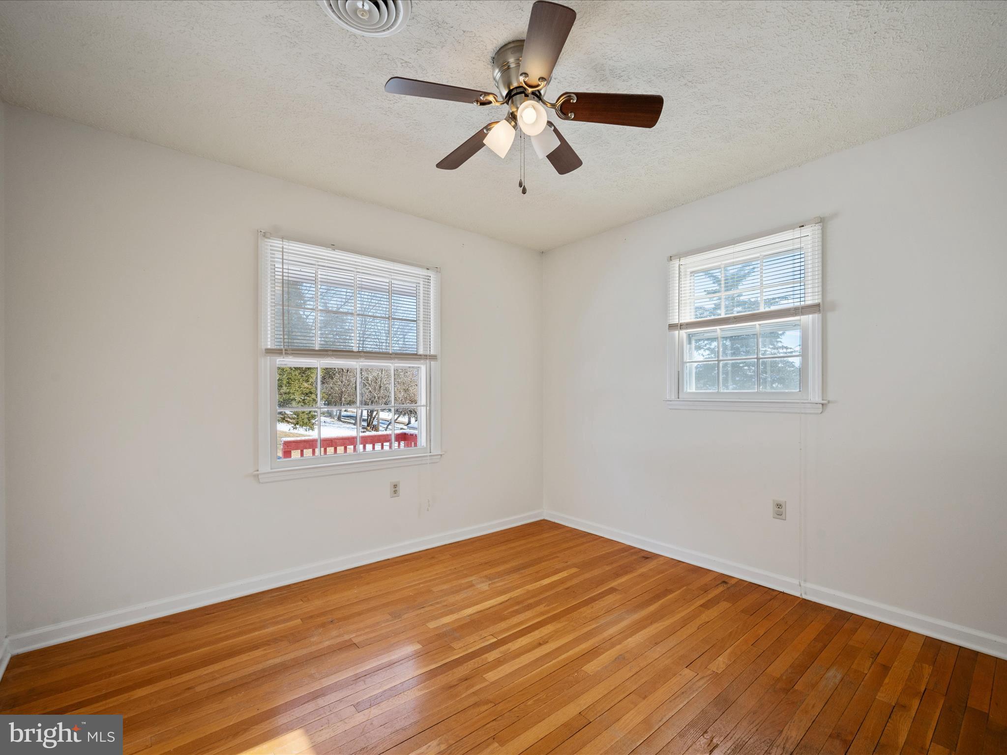 21 Wallace Ave