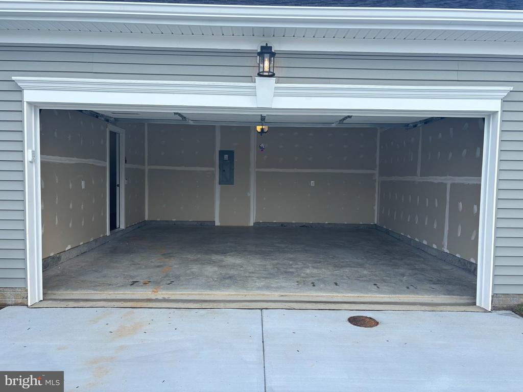 372 BAKER DRIVE