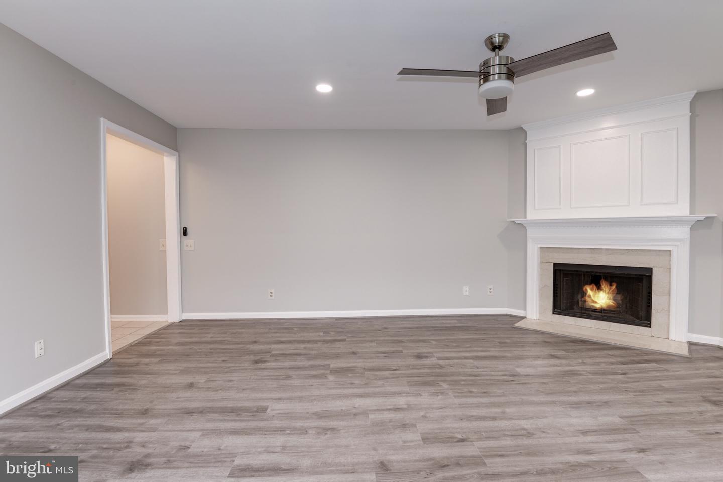 11205 RIENZI PLACE Unit: 202