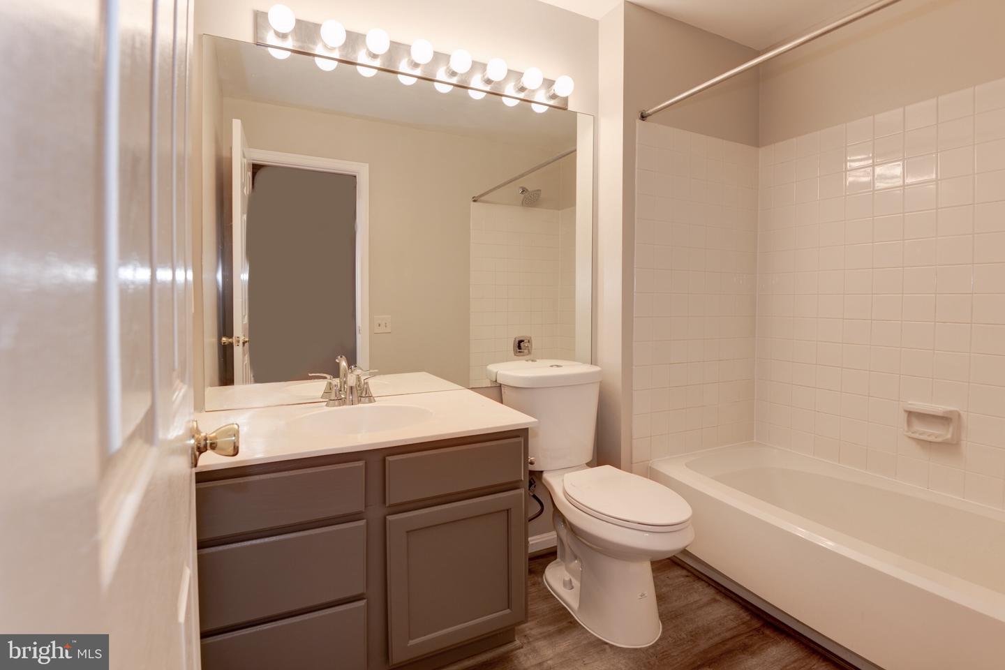 11205 RIENZI PLACE Unit: 202