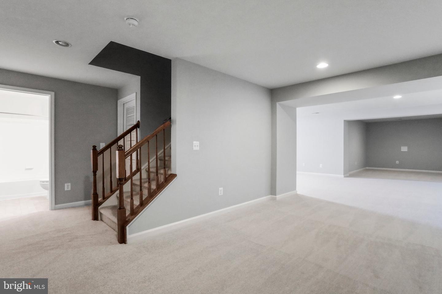 17049 LOFTRIDGE LANE