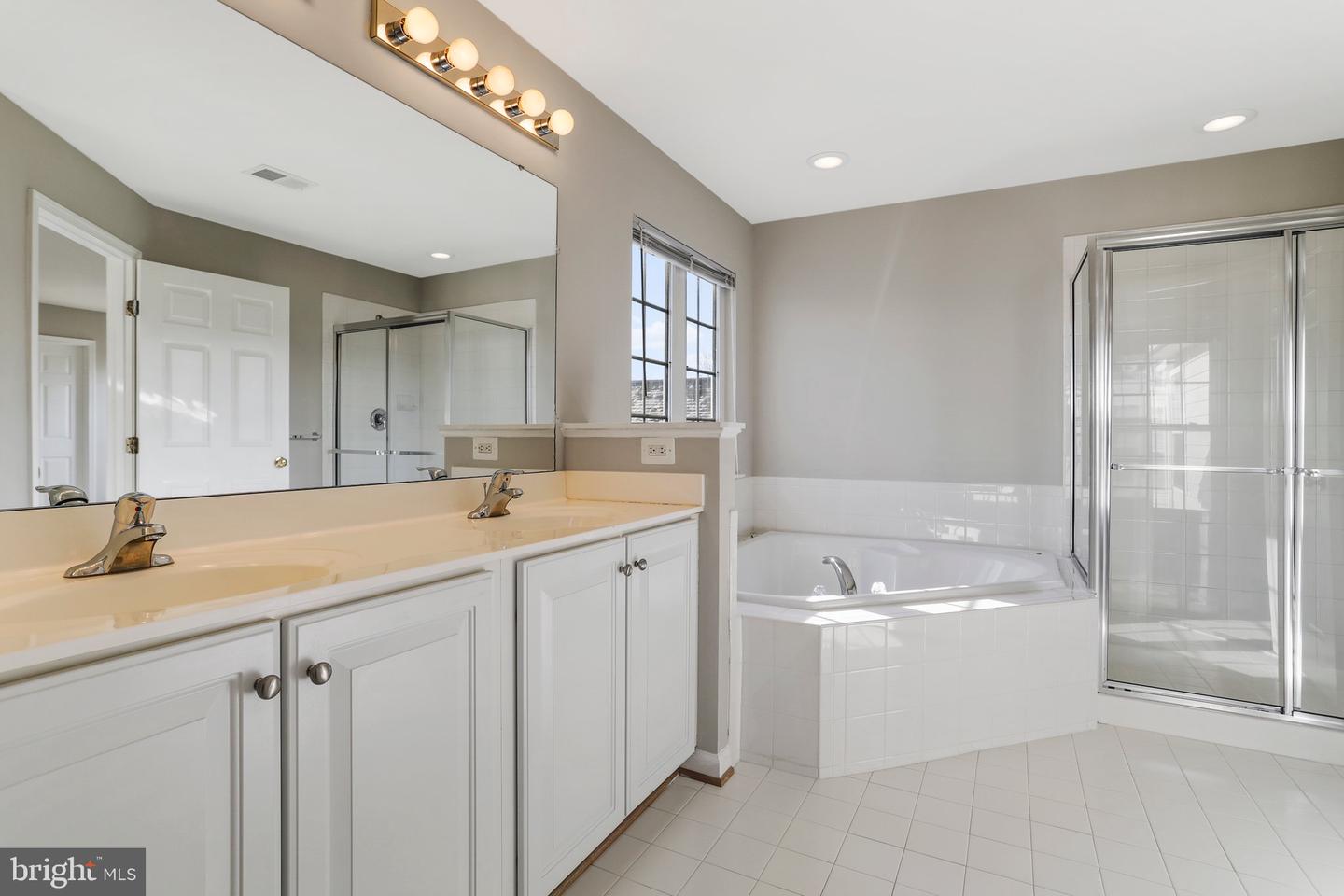 17049 LOFTRIDGE LANE
