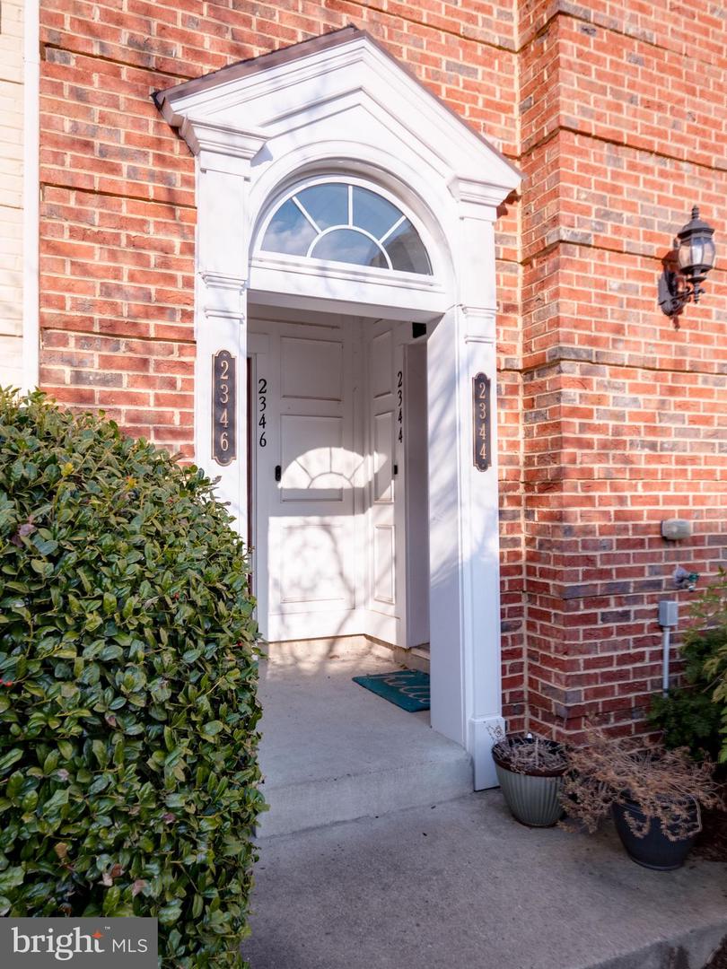 2344 BROOKMOOR LANE