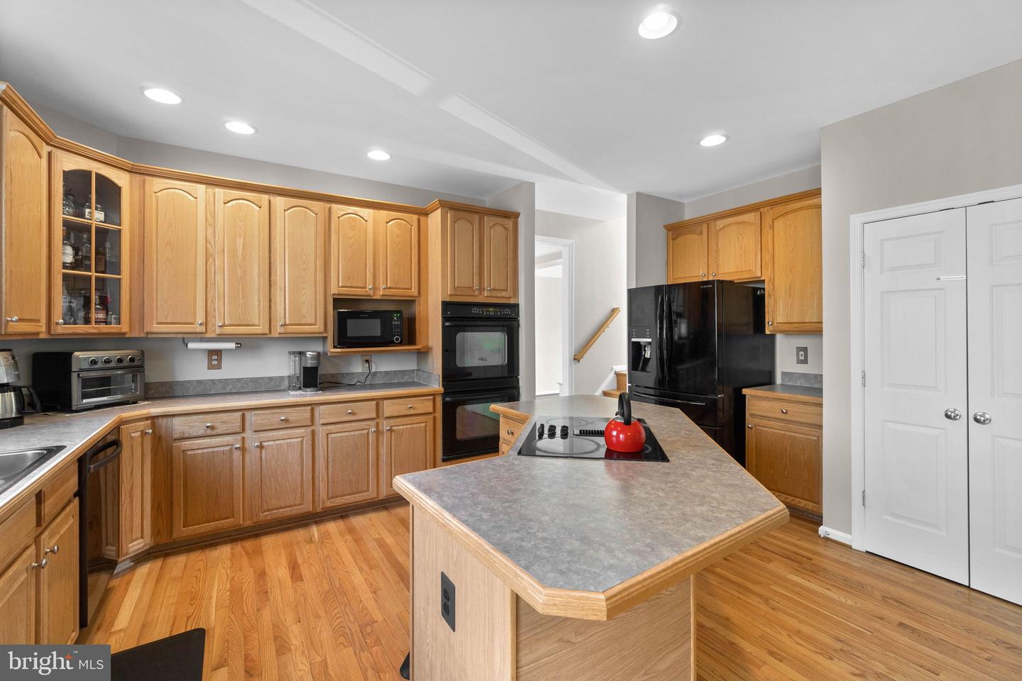 8158 TENBROOK DRIVE