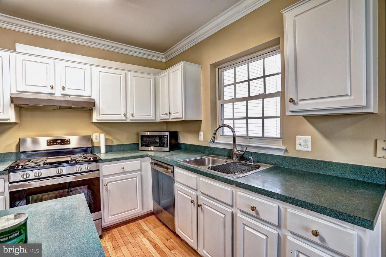 9406 SILVER METEOR COURT