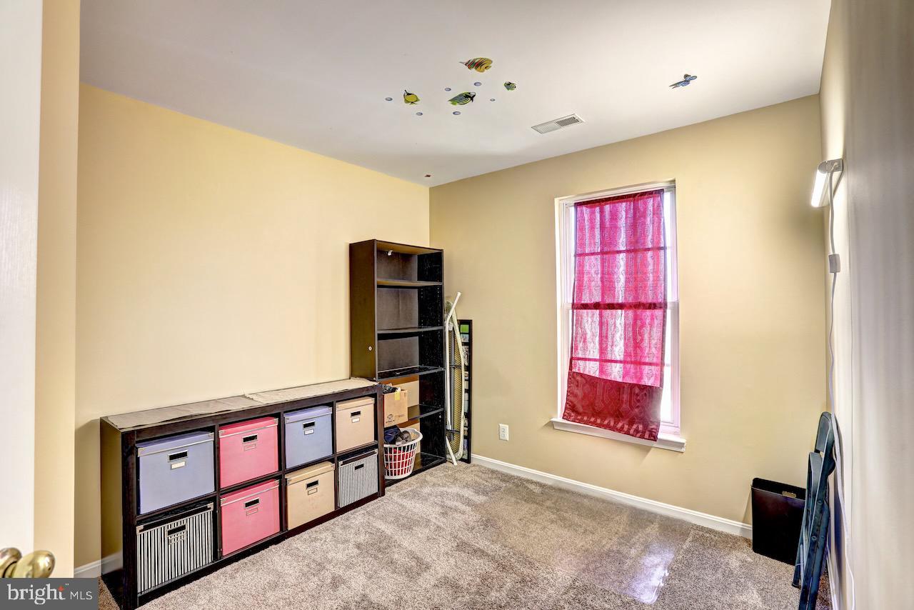 9406 SILVER METEOR COURT