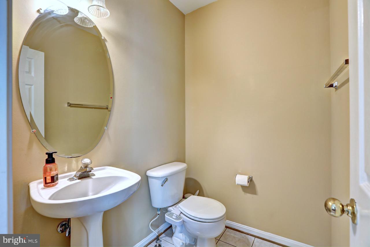 9406 SILVER METEOR COURT