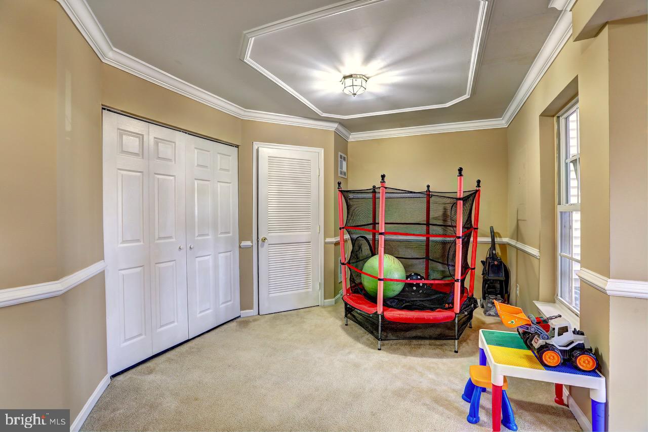 9406 SILVER METEOR COURT