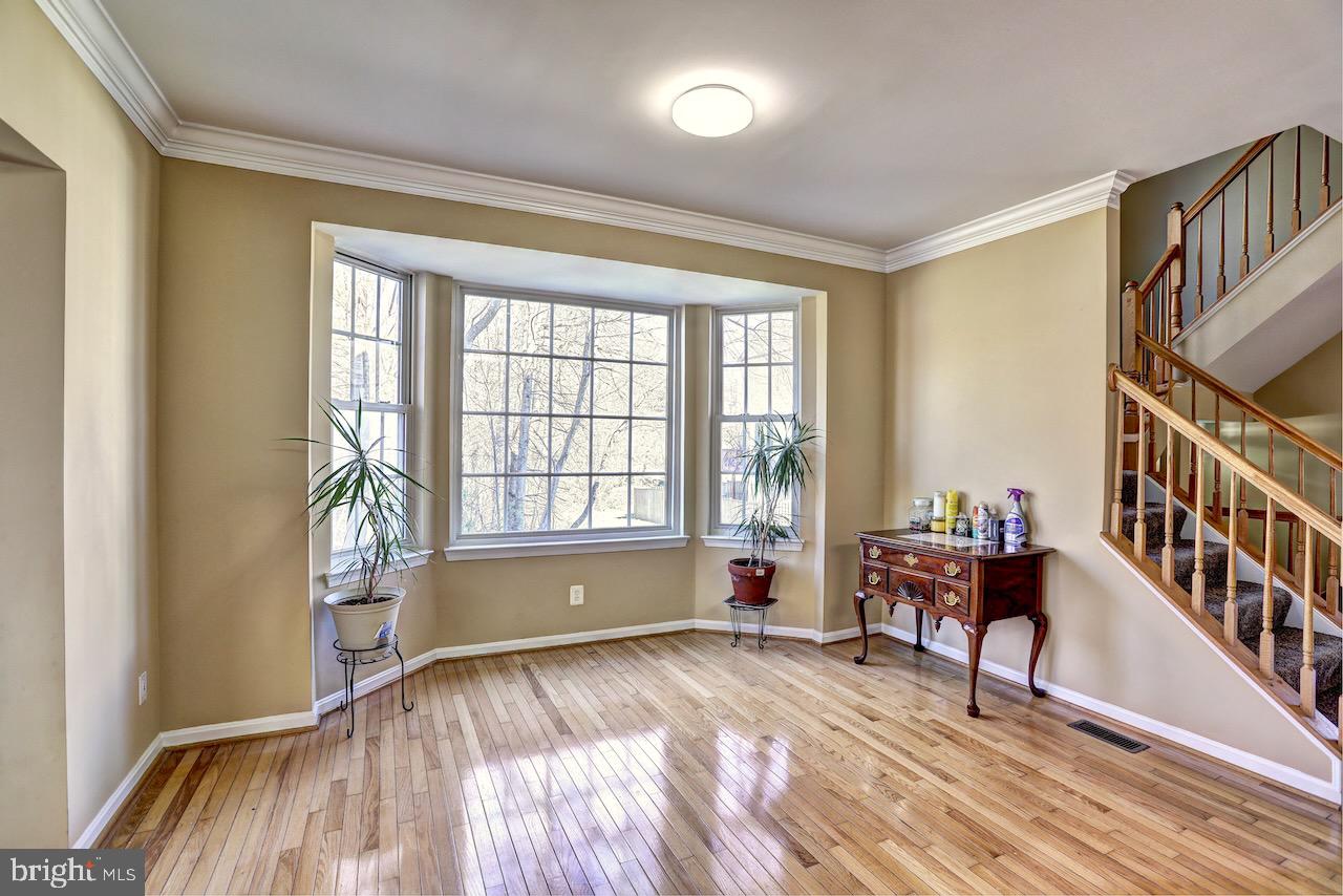 9406 SILVER METEOR COURT