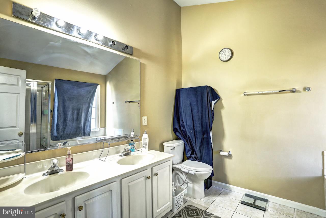 9406 SILVER METEOR COURT