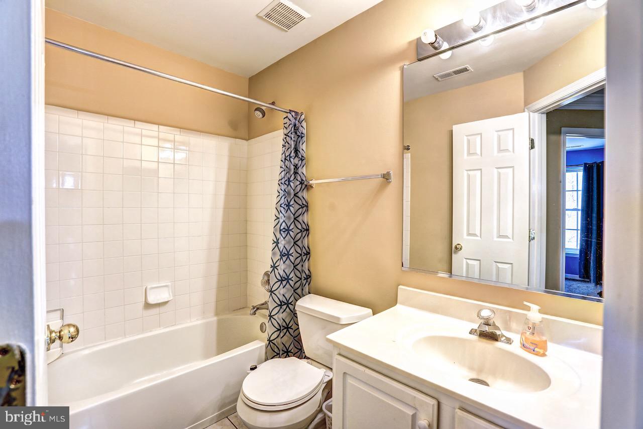 9406 SILVER METEOR COURT