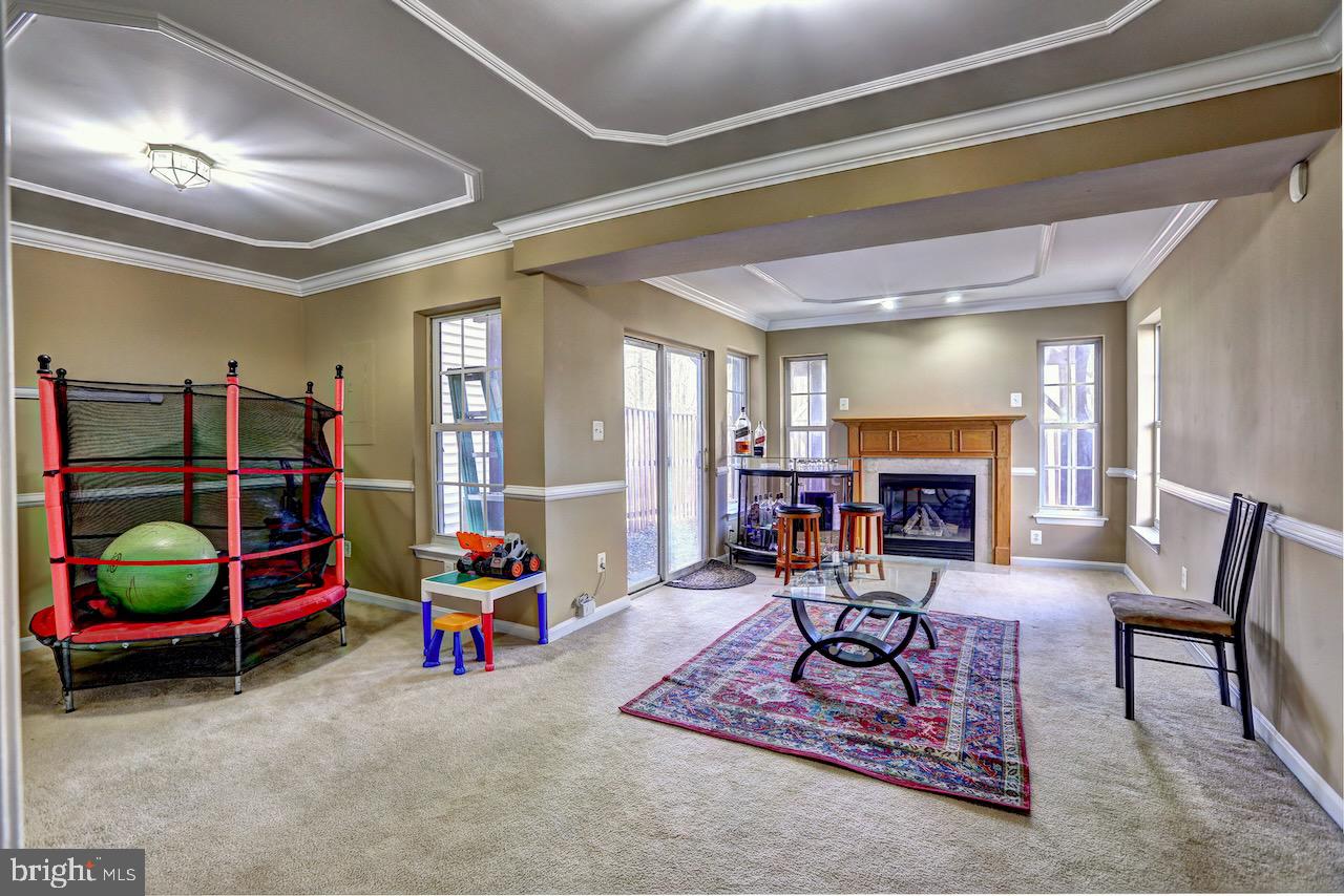 9406 SILVER METEOR COURT