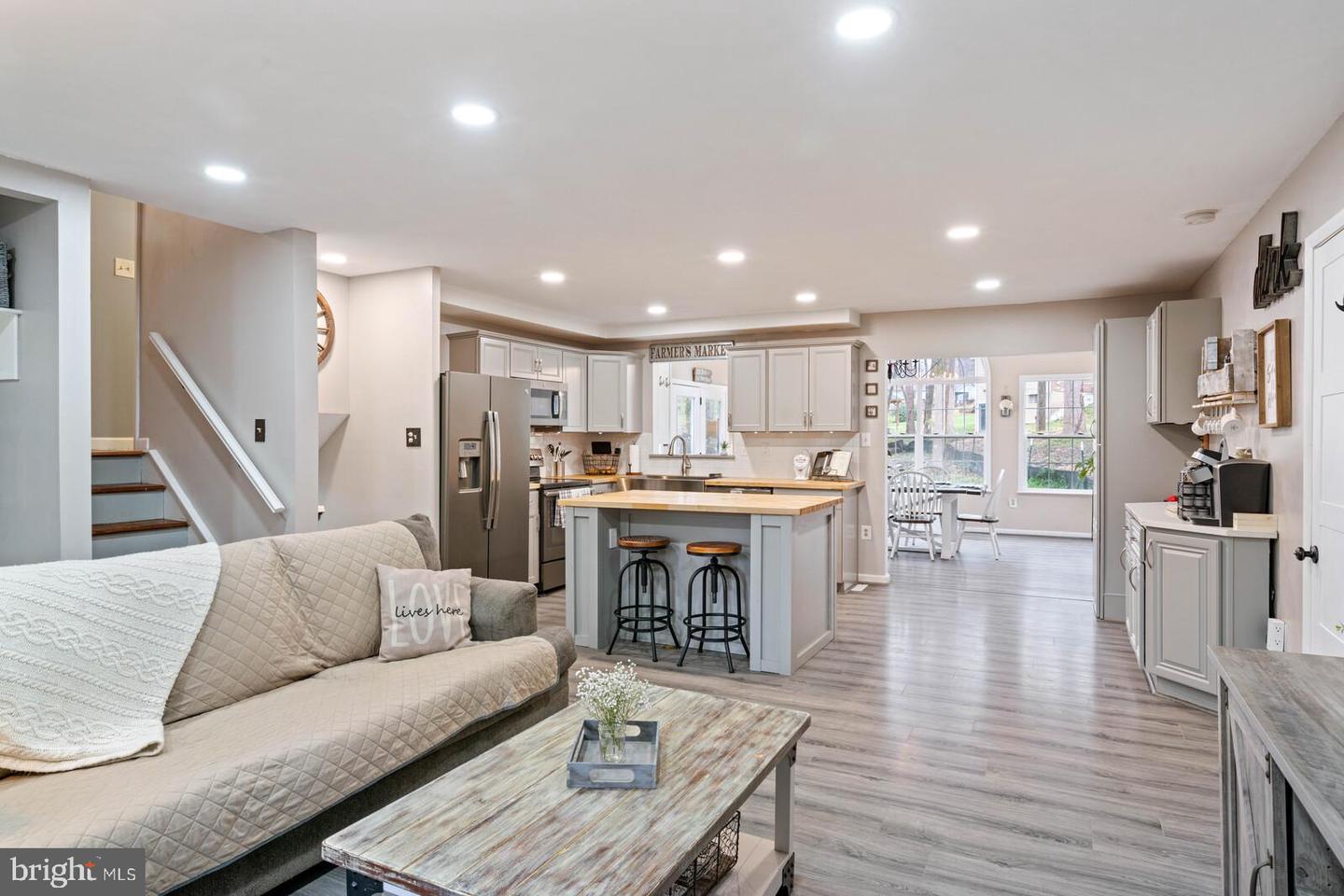 8977 WESTCHESTER DRIVE