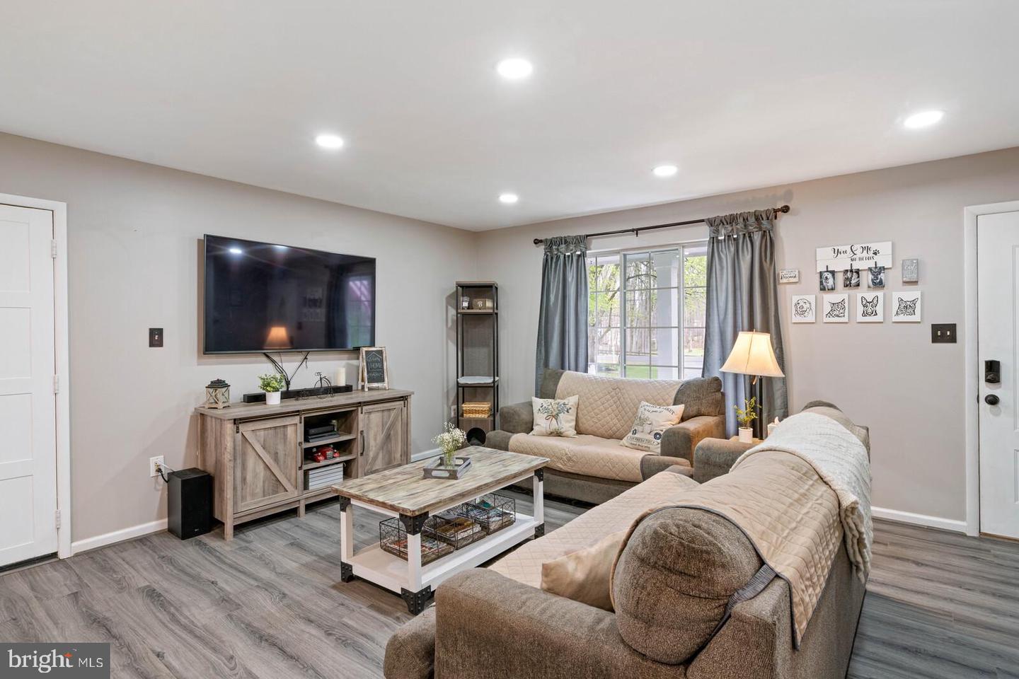 8977 WESTCHESTER DRIVE