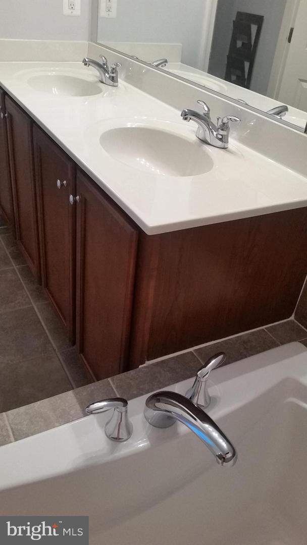 7971 CRESCENT PARK DRIVE Unit: 161