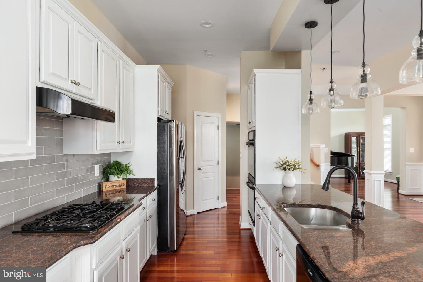 8301 COLLIER LANE