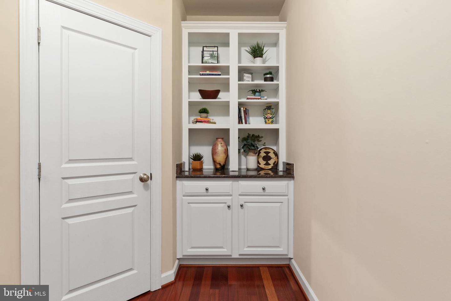 8301 COLLIER LANE