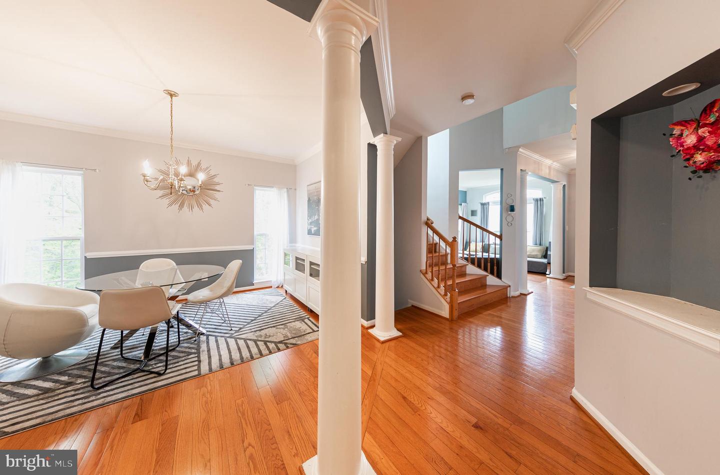 8101 BREEZY KNOLL DRIVE