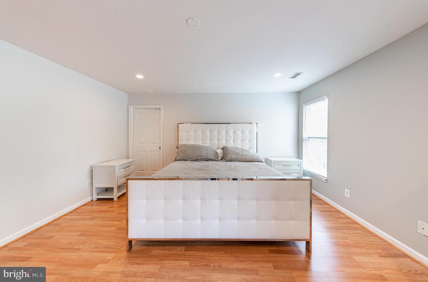 8101 BREEZY KNOLL DRIVE