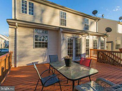 8101 BREEZY KNOLL DRIVE