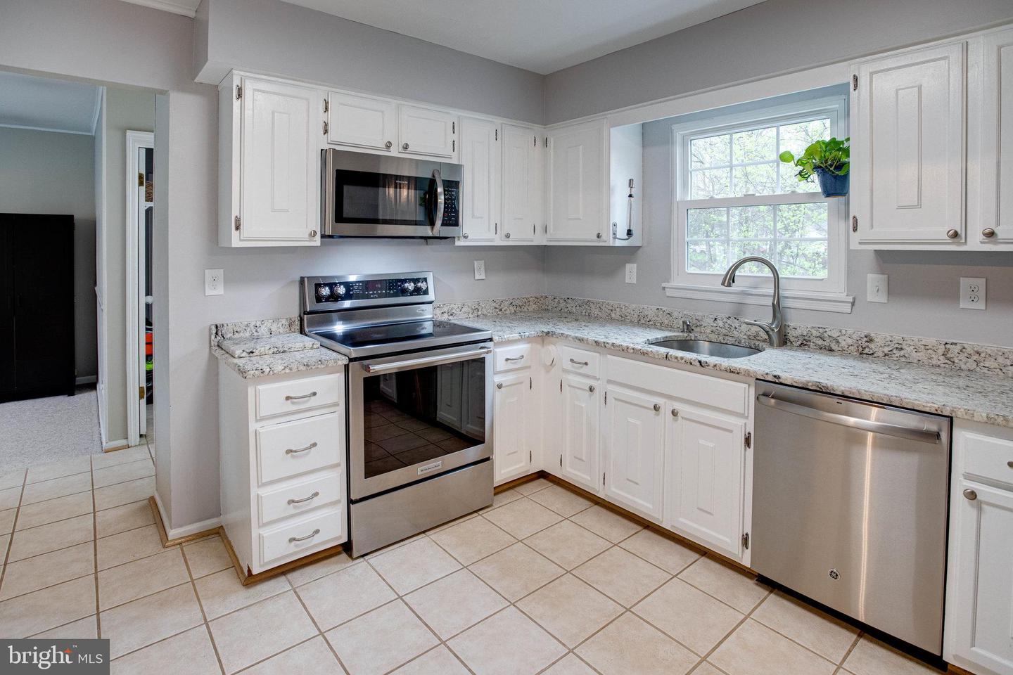 3483 LYON PARK COURT