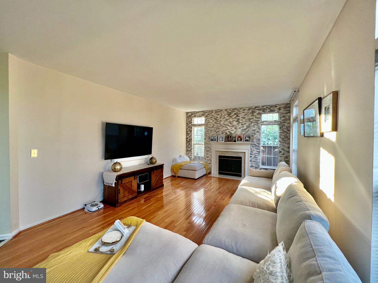 15000 ONAN COURT
