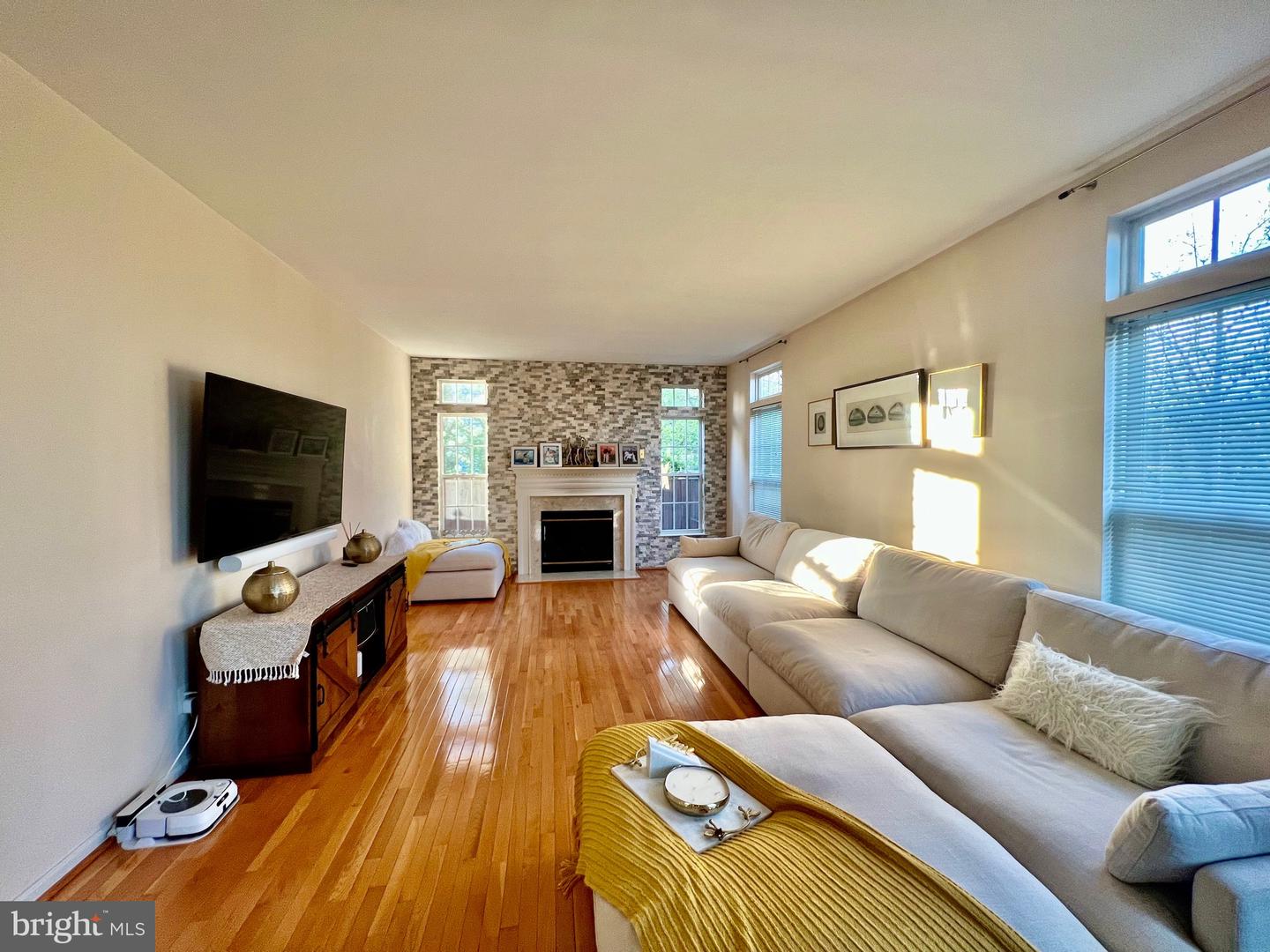 15000 ONAN COURT