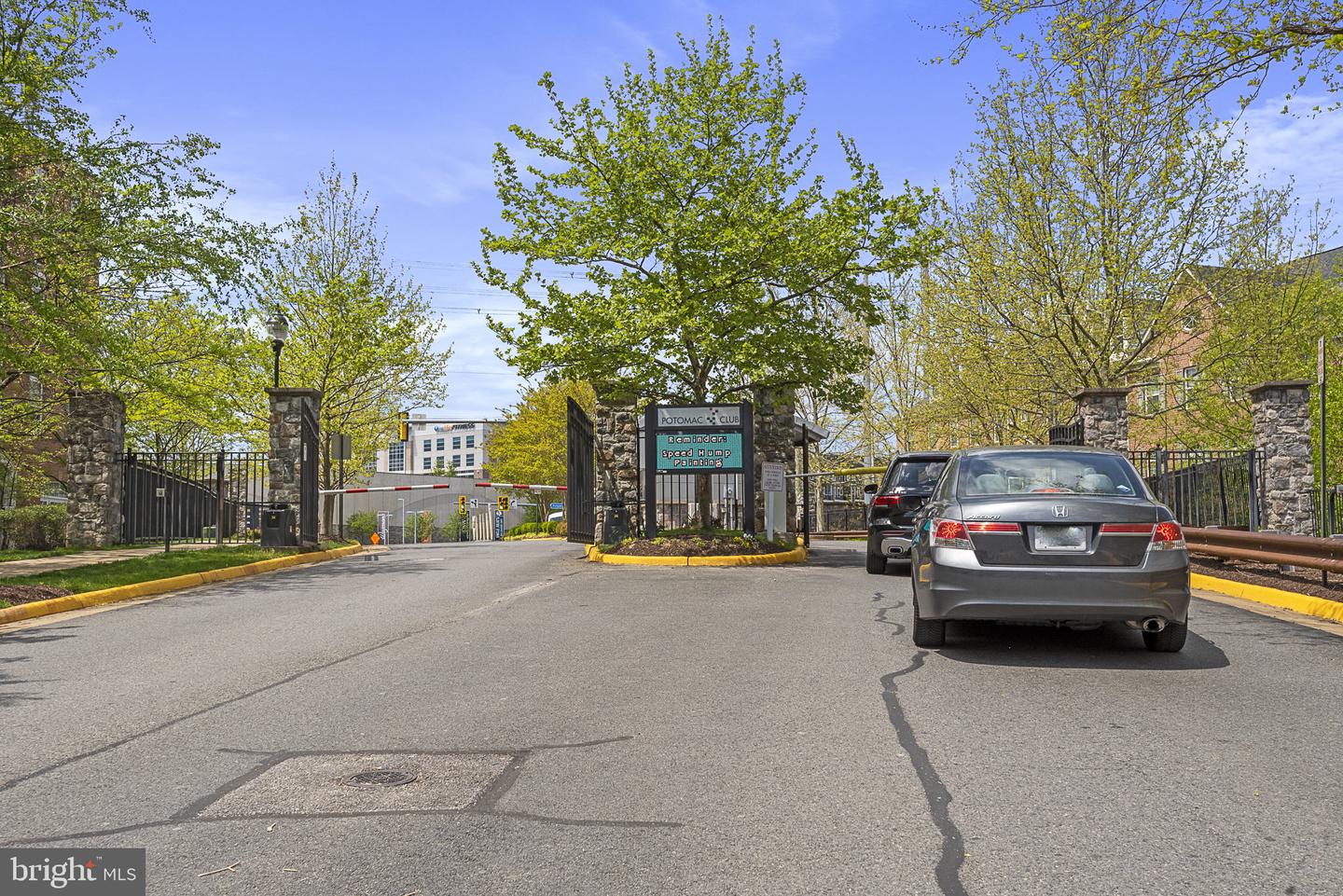 2631 EASTBOURNE DRIVE