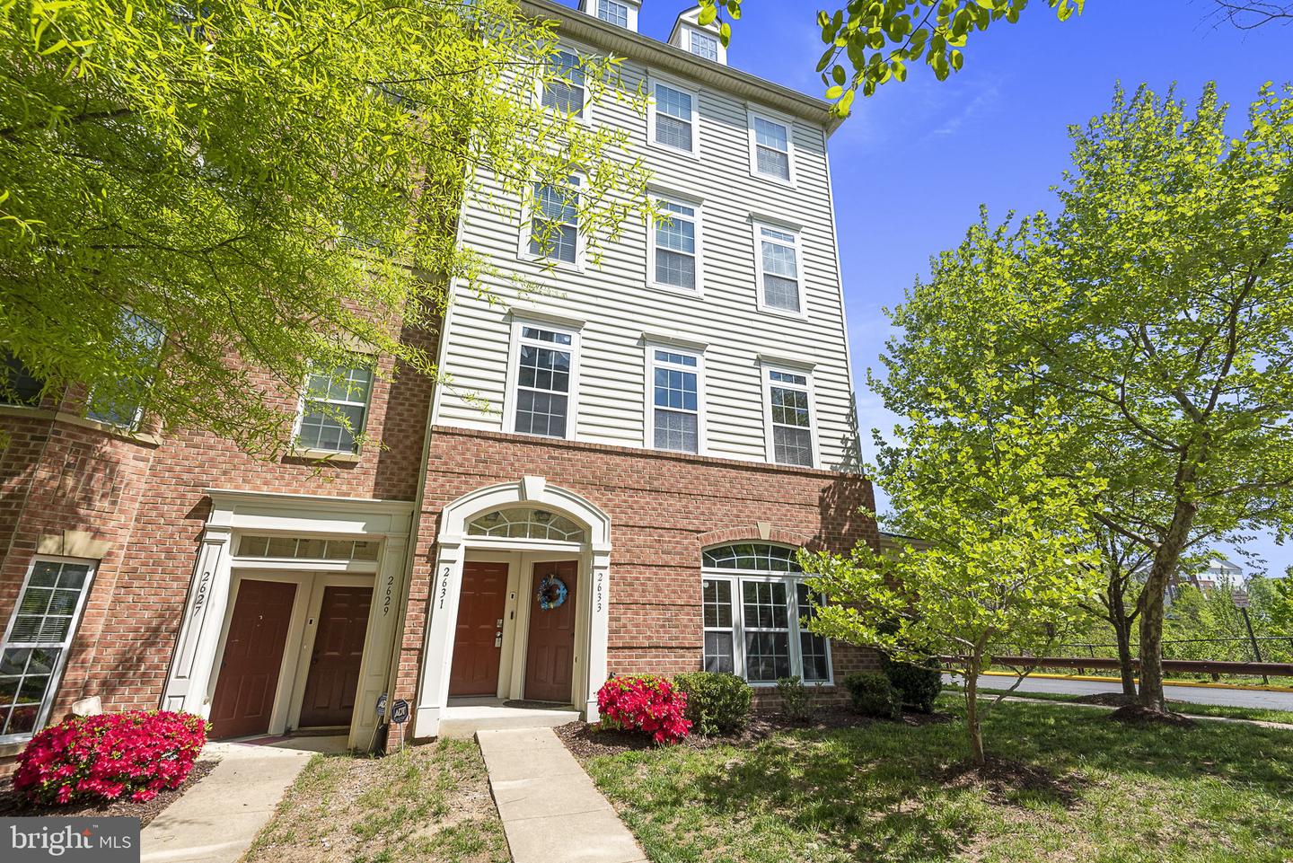 2631 EASTBOURNE DRIVE