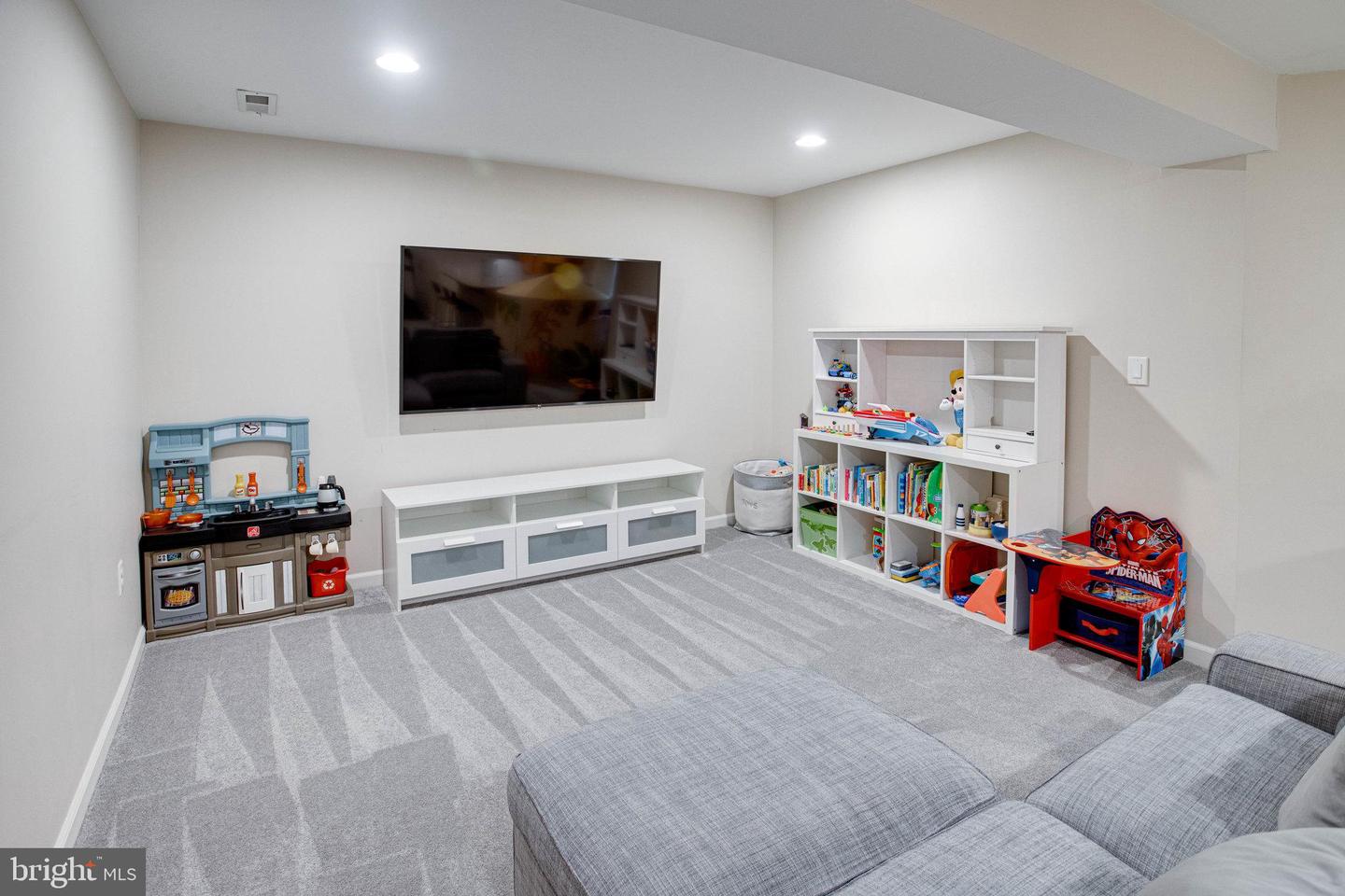 13128 KINNICUTT DRIVE