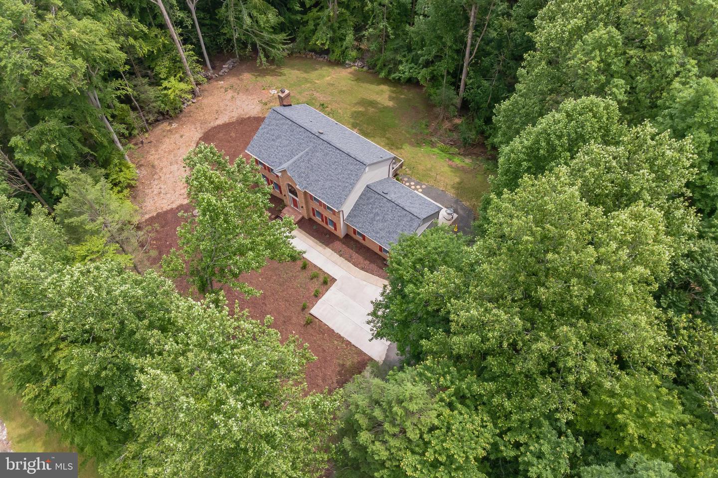 6901 SCENIC POINTE PLACE