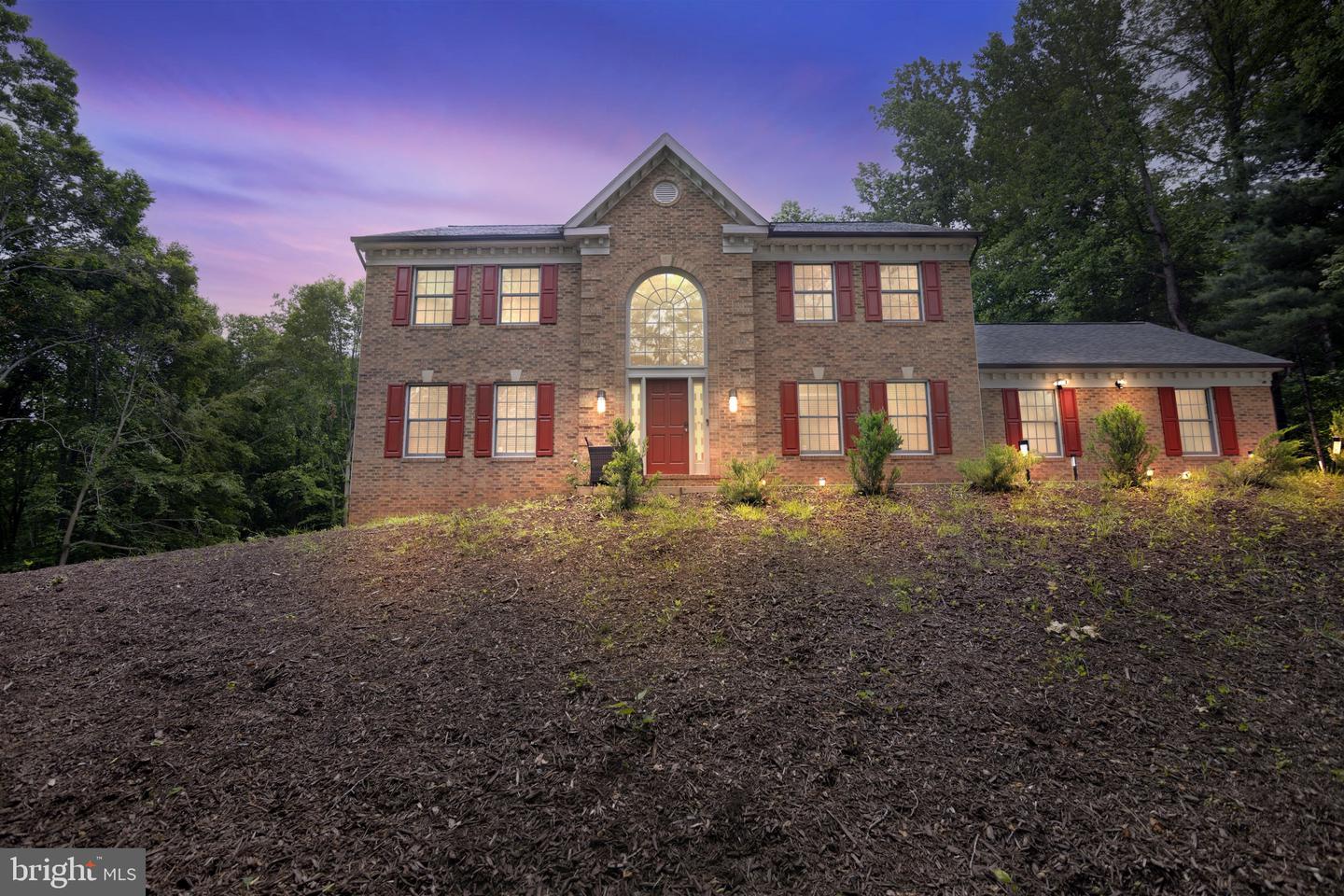 6901 SCENIC POINTE PLACE