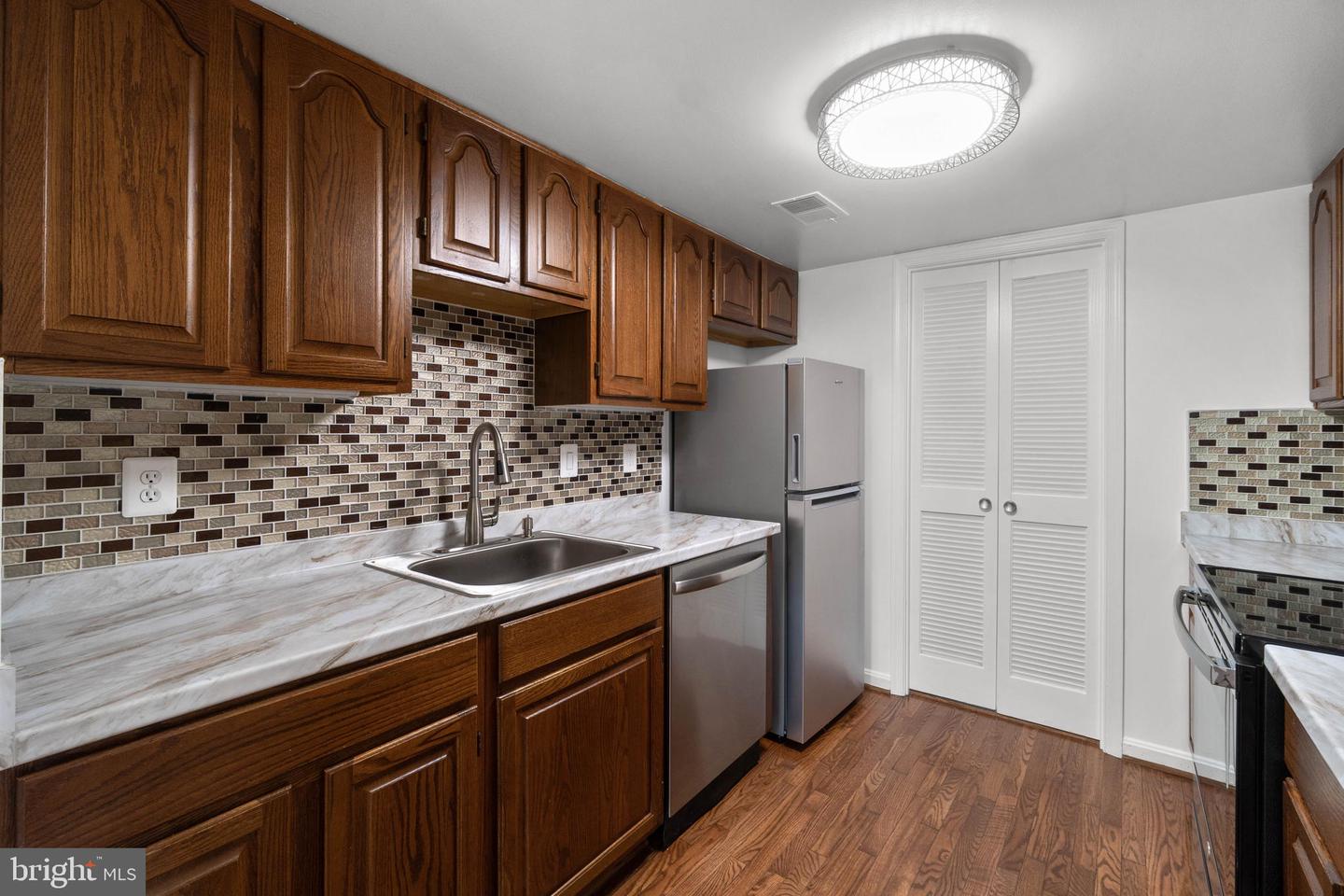 3847 OGILVIE COURT