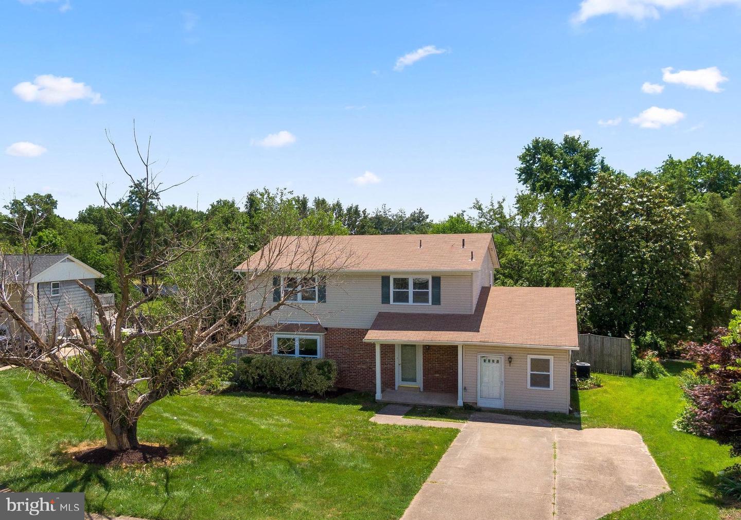 9843 ALAN COURT