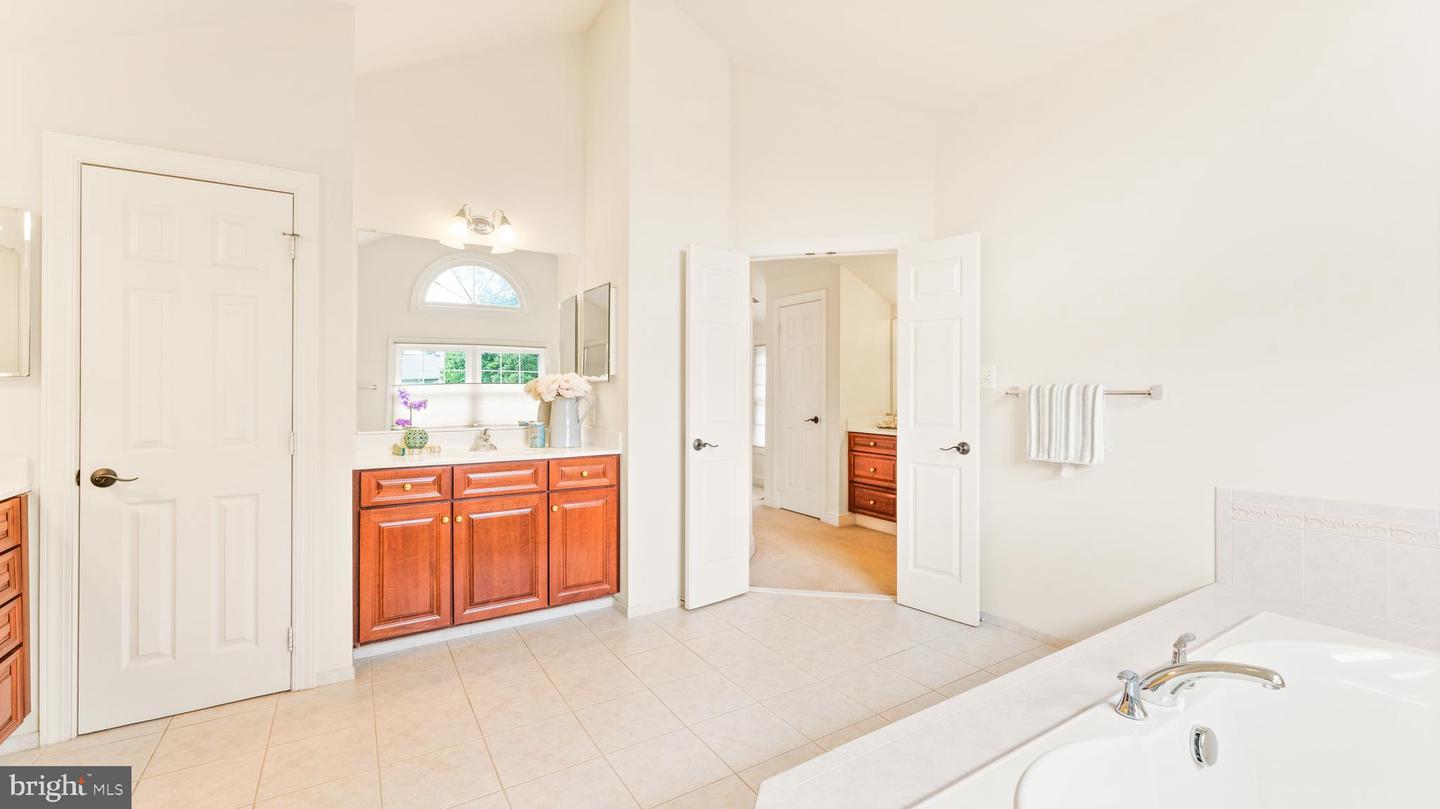 5555 ACERVILLE PLACE