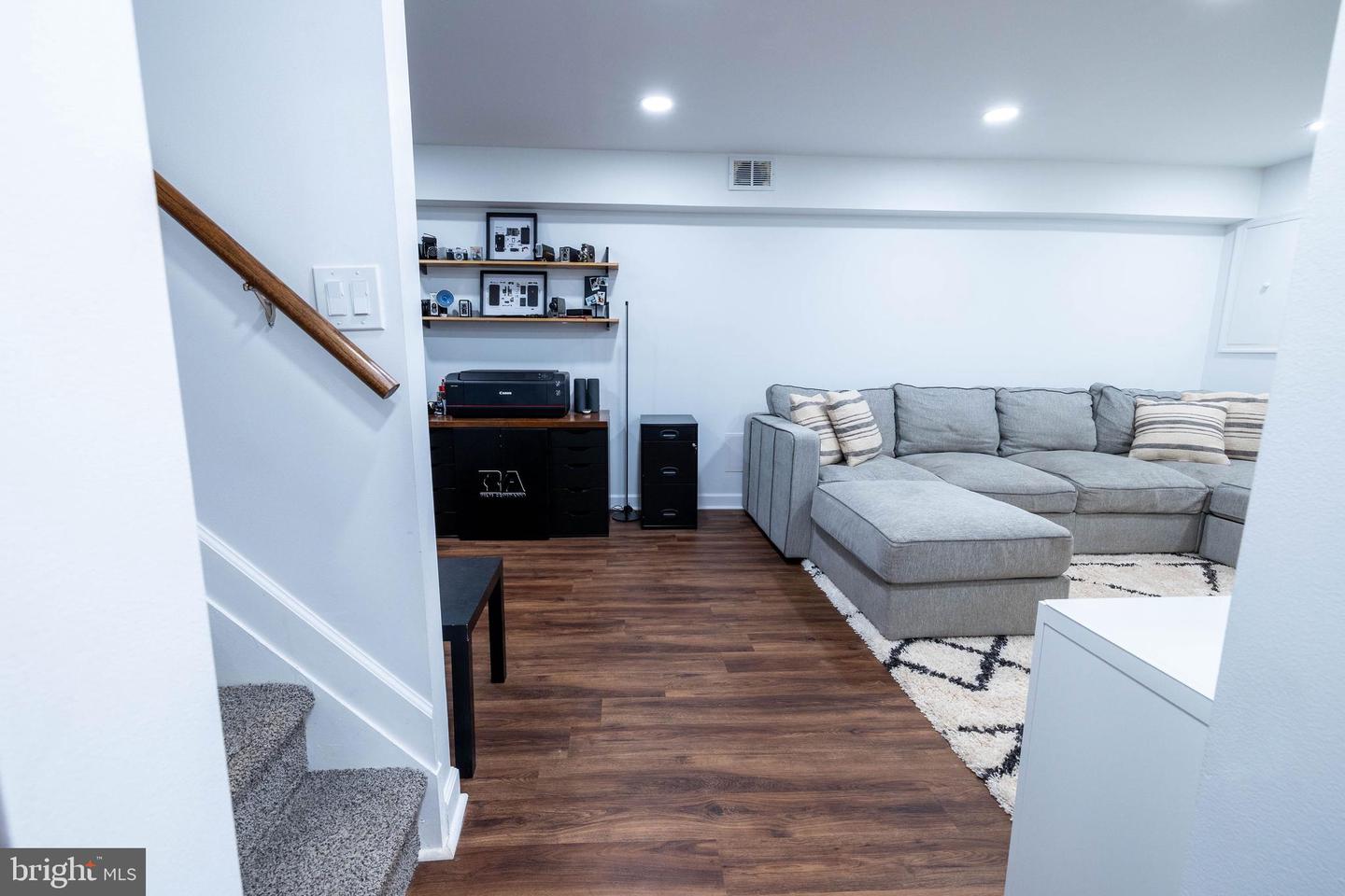 10065 HUME COURT