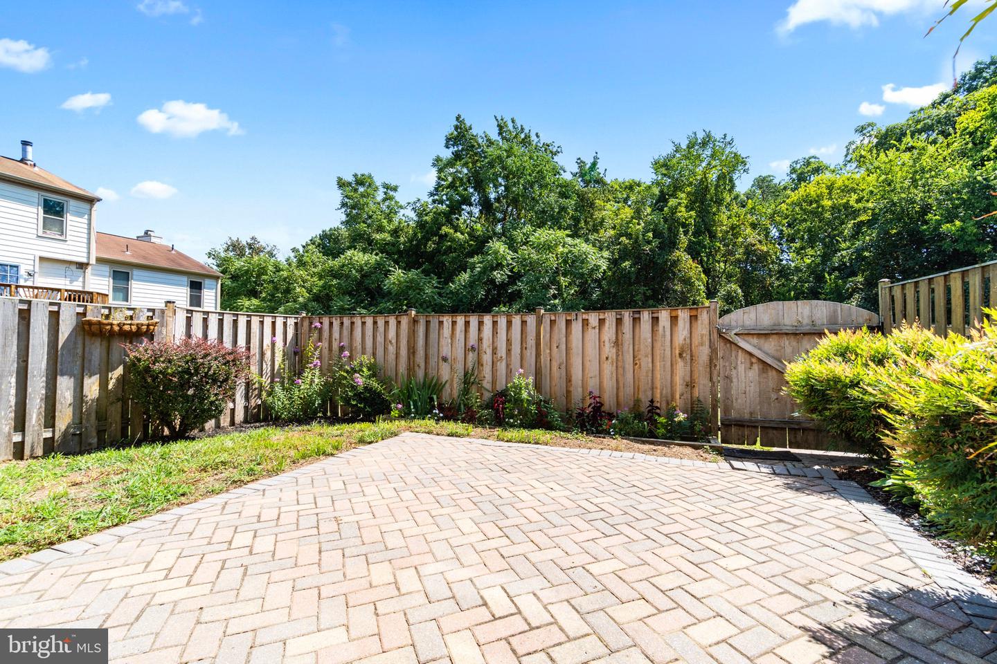 7611 JORDON HOLLOW COURT