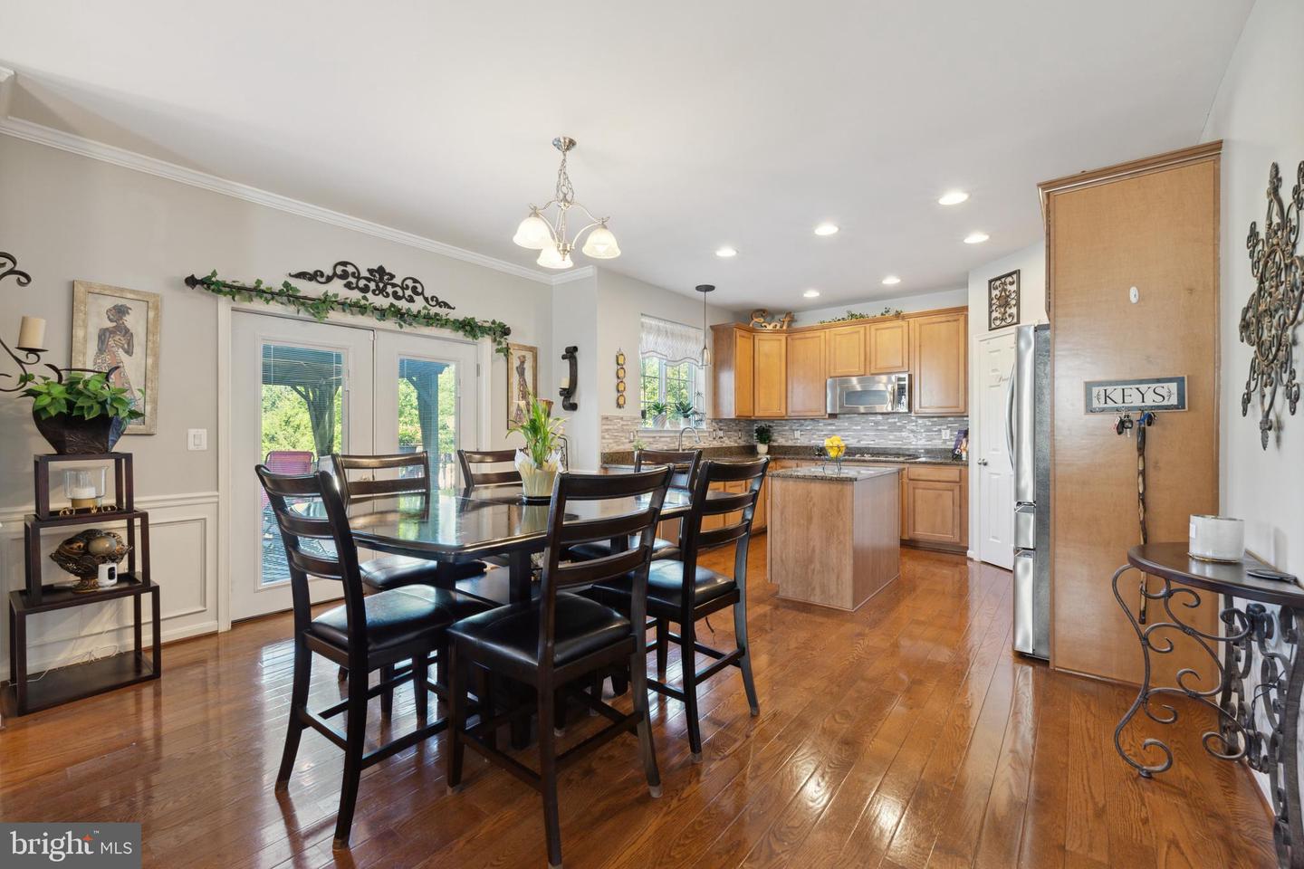 5554 BARNES LANE