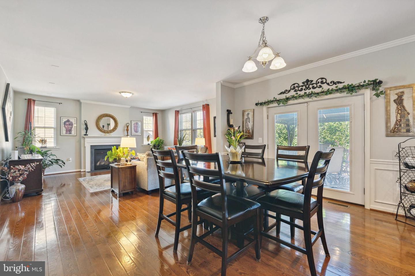5554 BARNES LANE