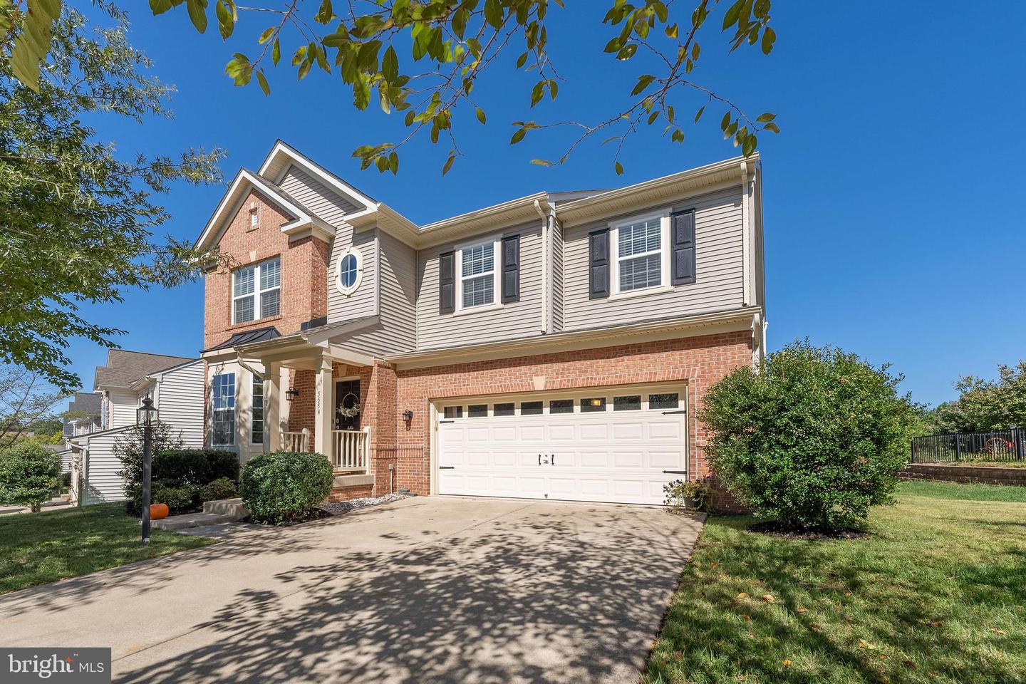 5554 BARNES LANE