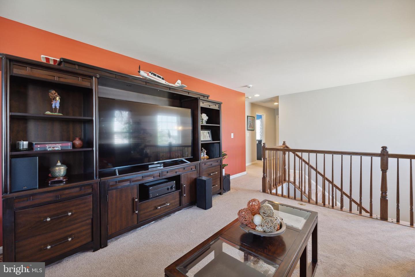 5554 BARNES LANE