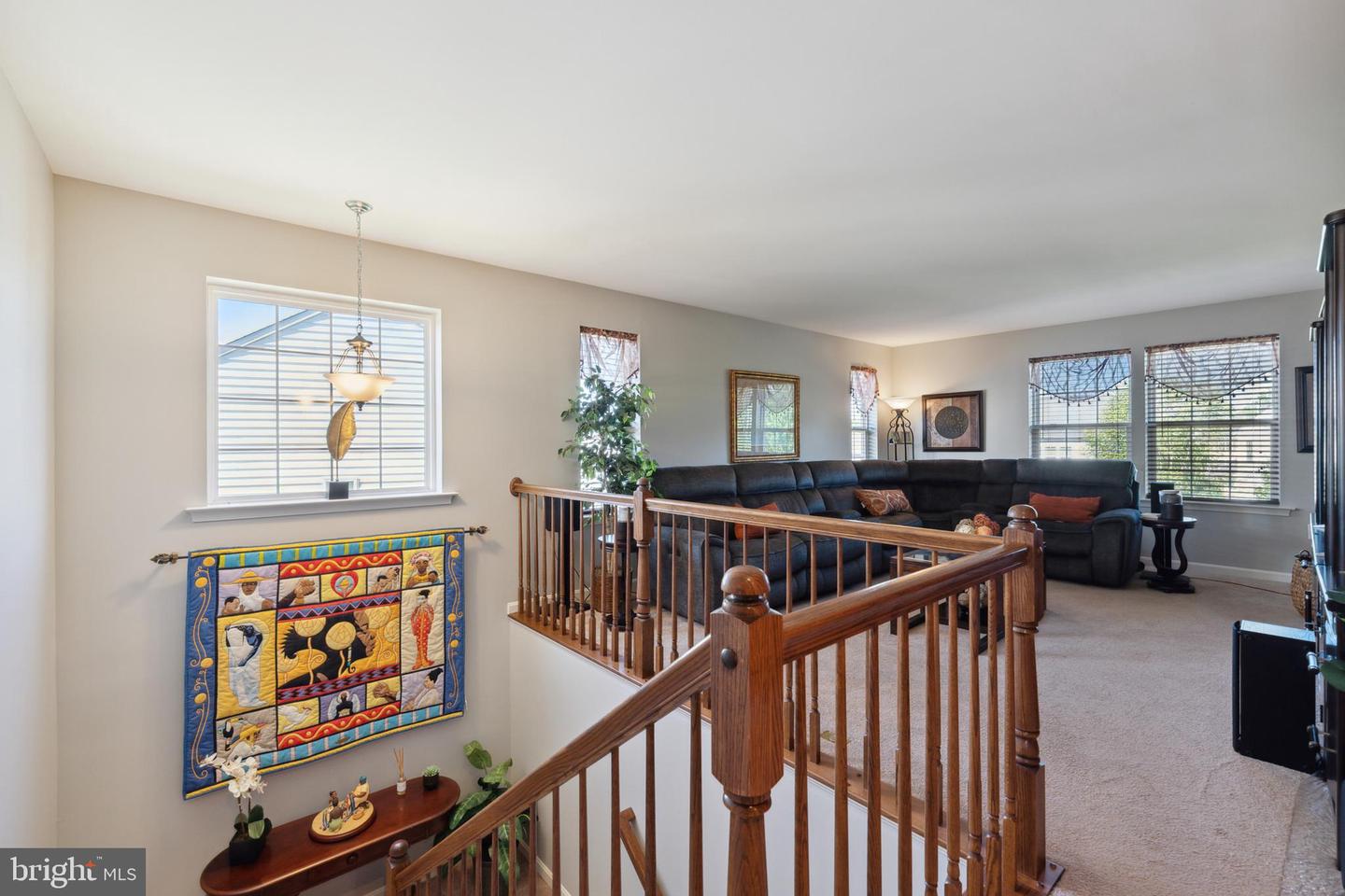 5554 BARNES LANE