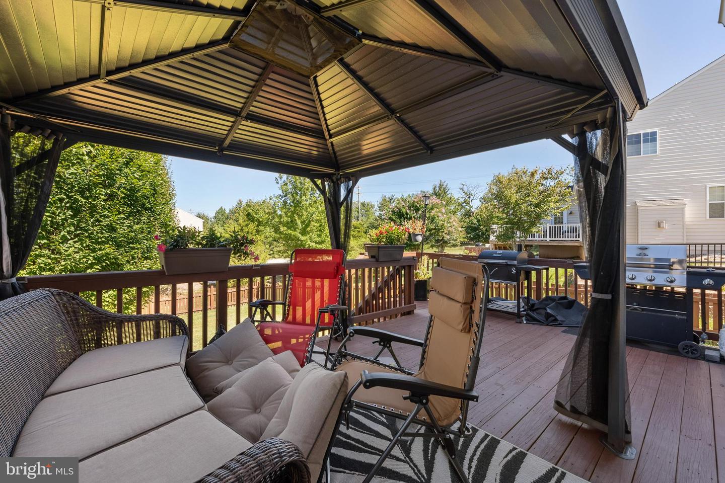 5554 BARNES LANE