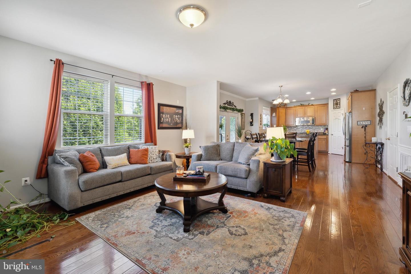 5554 BARNES LANE