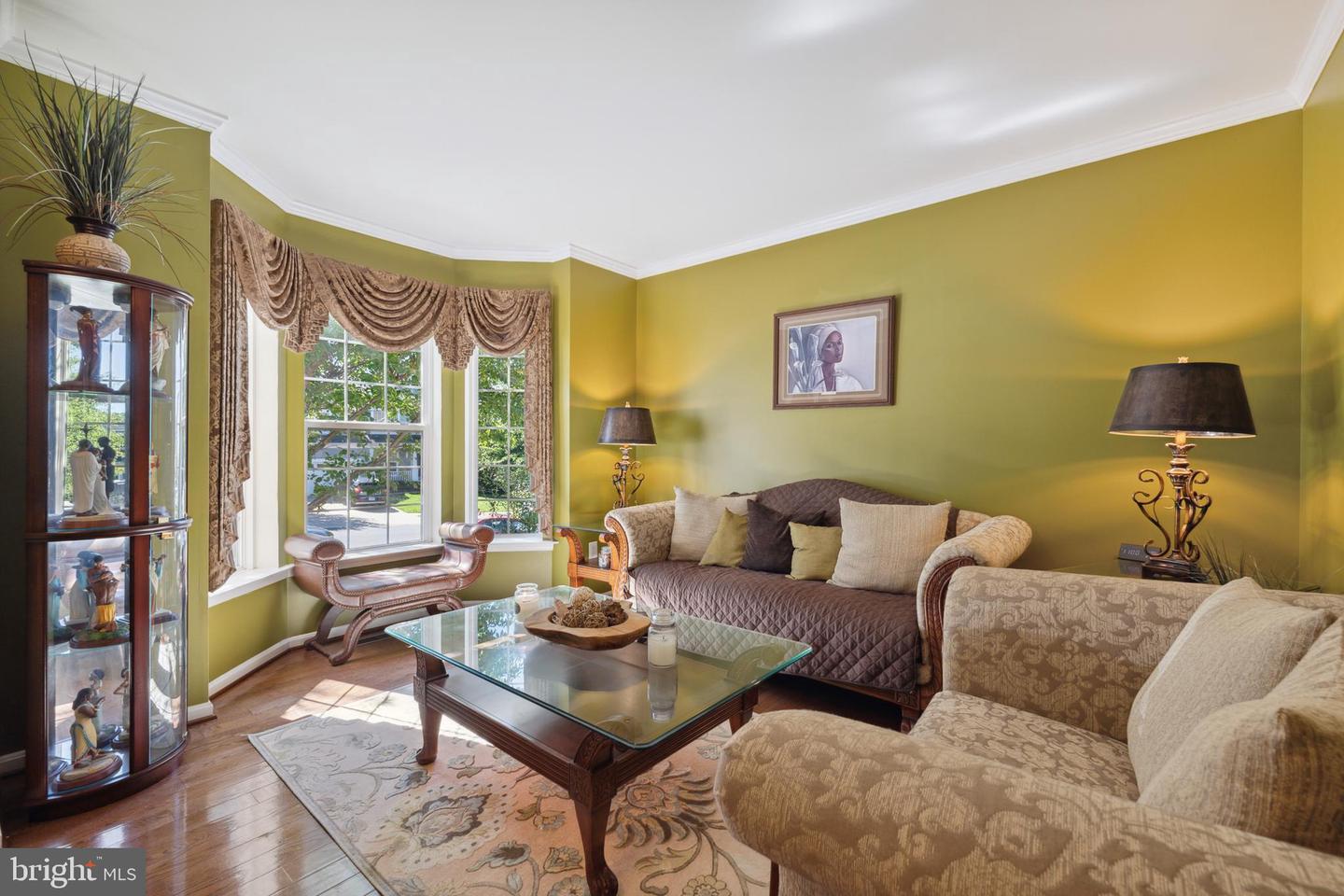 5554 BARNES LANE