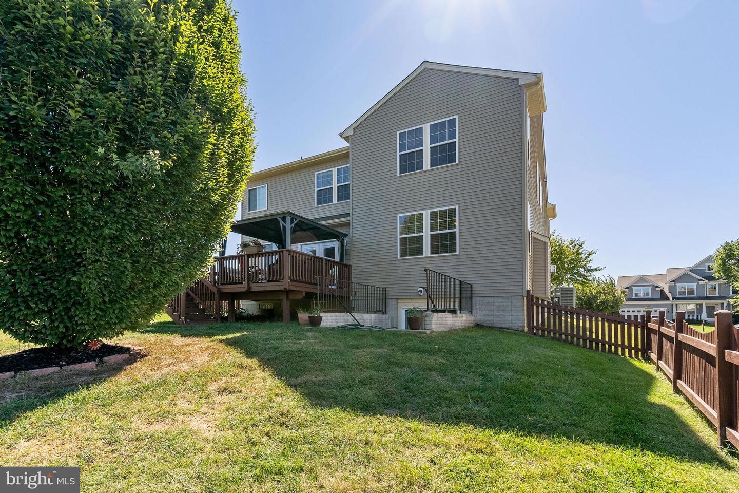 5554 BARNES LANE
