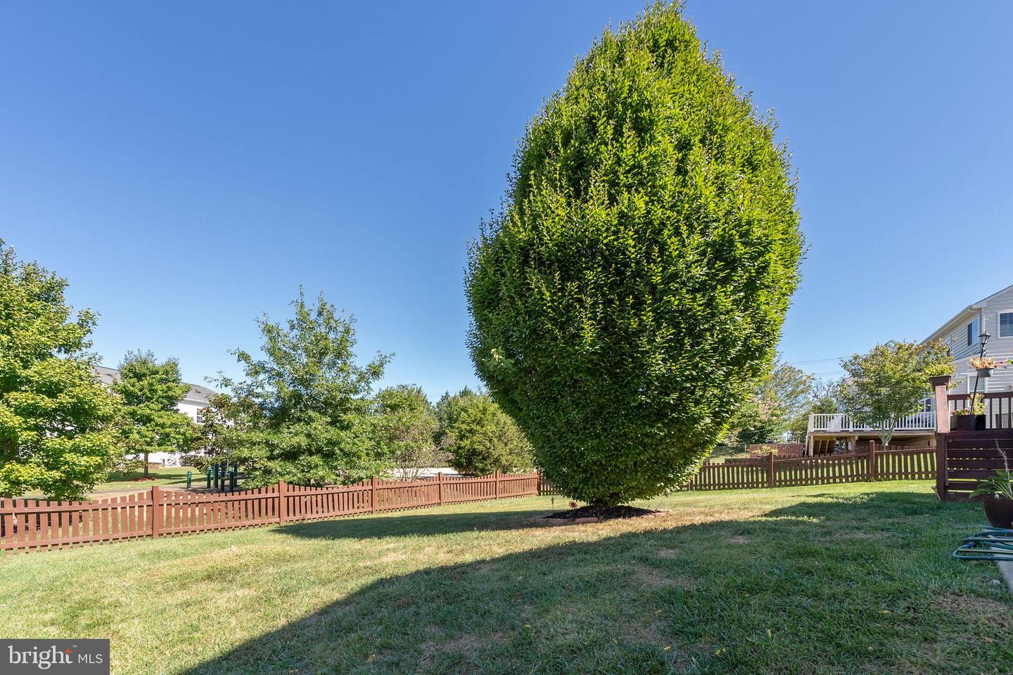 5554 BARNES LANE